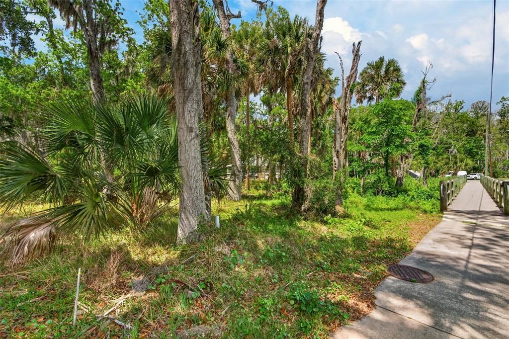 待售: $119,000 (0.38 acres)