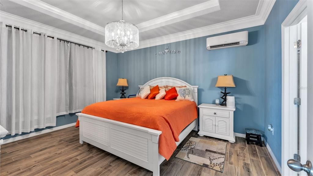 Под контрактом: $440,000 (4 спален, 3 ванн, 2110 Квадратных фут)