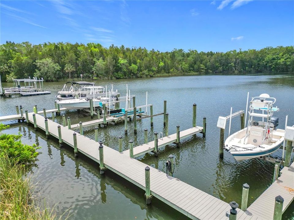 For Sale: $332,900 (2 beds, 2 baths, 1080 Square Feet)