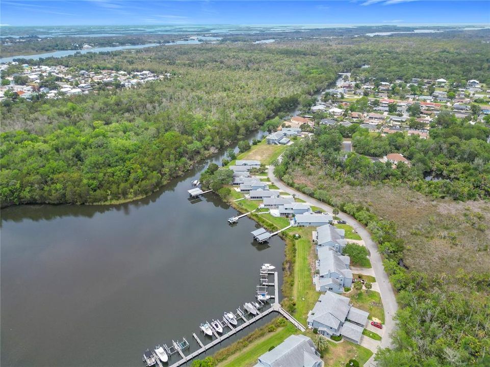 For Sale: $332,900 (2 beds, 2 baths, 1080 Square Feet)