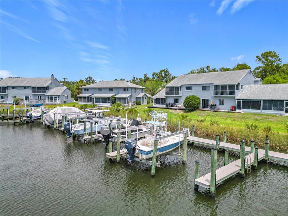 For Sale: $332,900 (2 beds, 2 baths, 1080 Square Feet)
