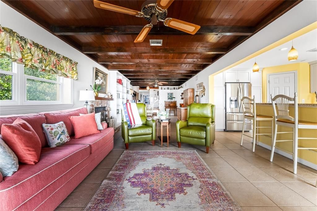 For Sale: $1,290,000 (3 beds, 3 baths, 2088 Square Feet)
