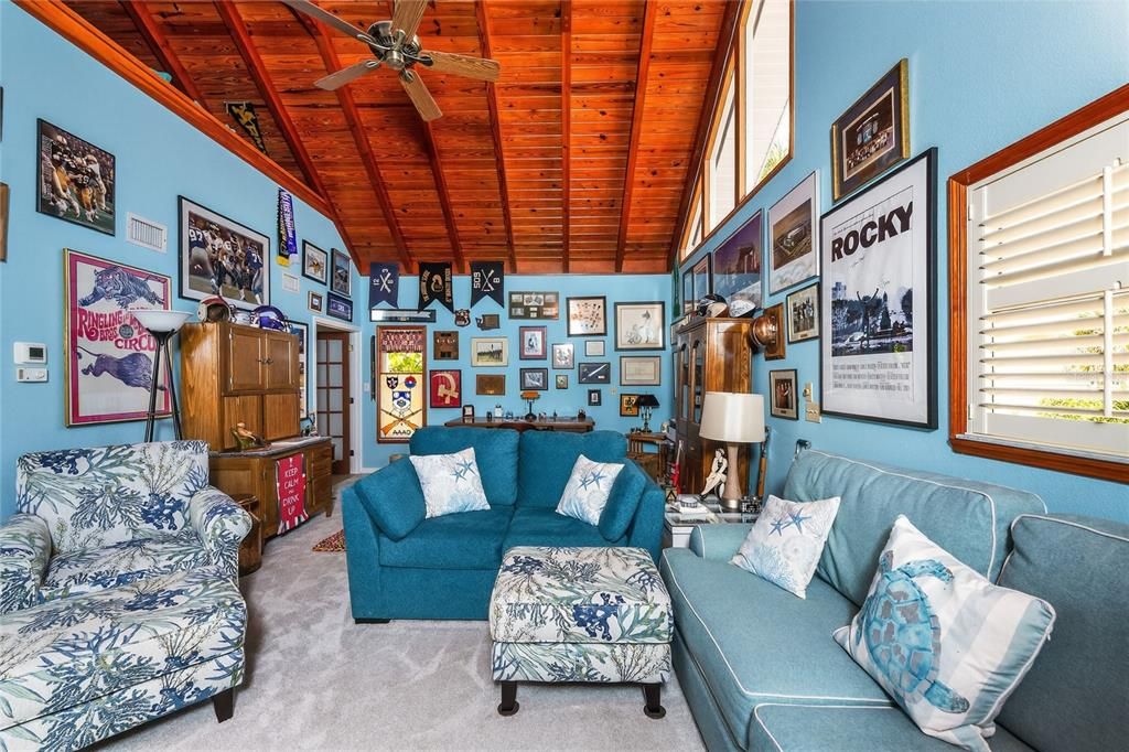 For Sale: $1,290,000 (3 beds, 3 baths, 2088 Square Feet)