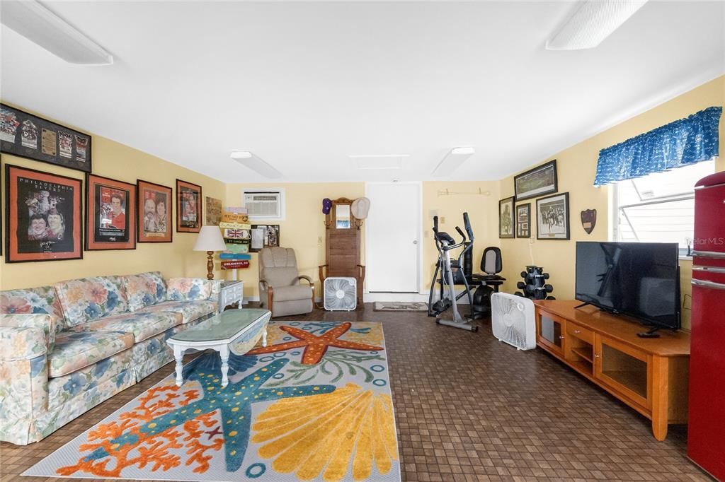 For Sale: $1,290,000 (3 beds, 3 baths, 2088 Square Feet)