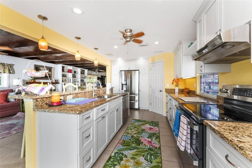 For Sale: $1,290,000 (3 beds, 3 baths, 2088 Square Feet)