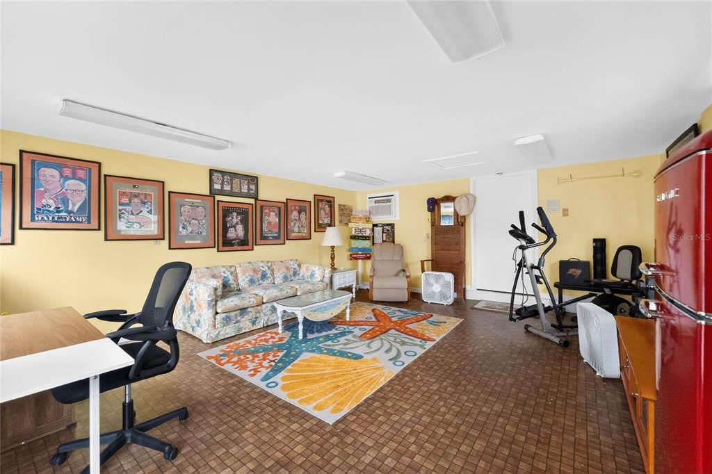 For Sale: $1,290,000 (3 beds, 3 baths, 2088 Square Feet)
