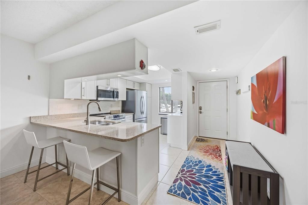 Activo con contrato: $234,500 (2 camas, 2 baños, 983 Pies cuadrados)