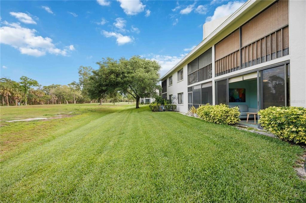 Activo con contrato: $234,500 (2 camas, 2 baños, 983 Pies cuadrados)