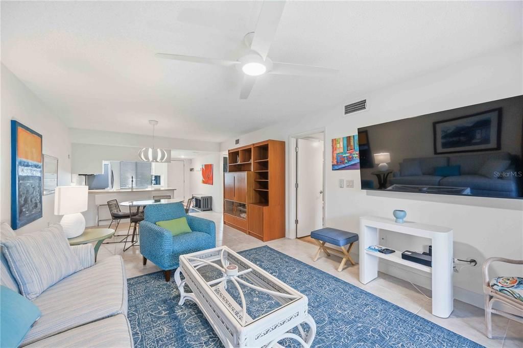 Activo con contrato: $234,500 (2 camas, 2 baños, 983 Pies cuadrados)