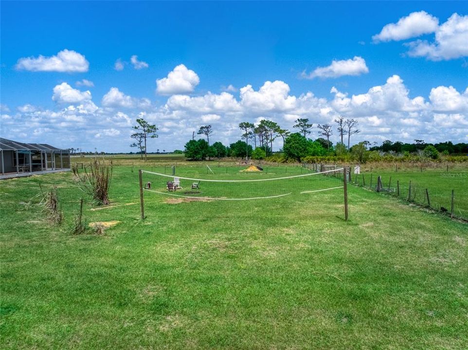 For Sale: $999,000 (5 beds, 3 baths, 2028 Square Feet)