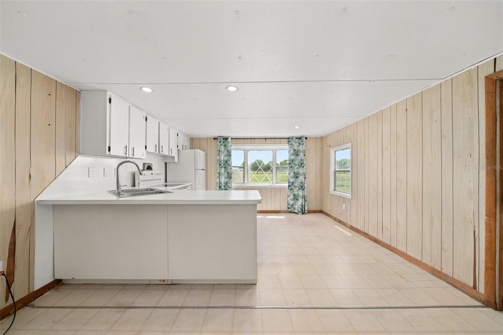 For Sale: $999,000 (5 beds, 3 baths, 2028 Square Feet)