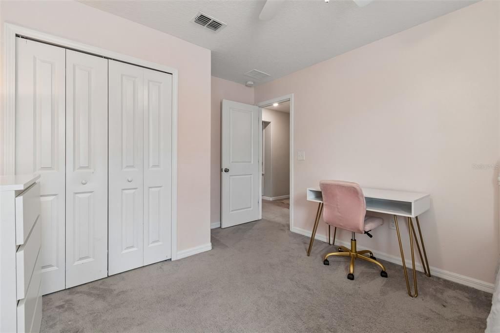 Active With Contract: $427,800 (6 beds, 3 baths, 2614 Square Feet)