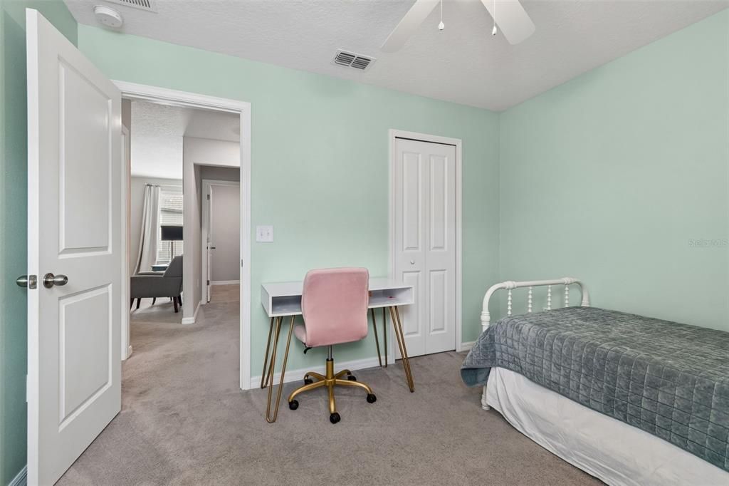 Active With Contract: $427,800 (6 beds, 3 baths, 2614 Square Feet)