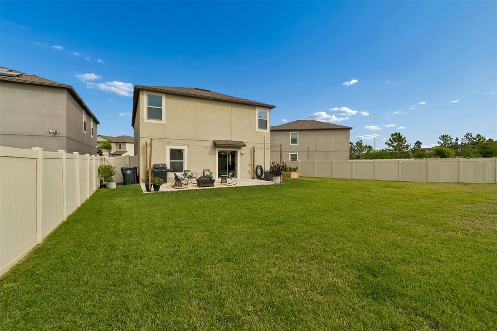 Active With Contract: $427,800 (6 beds, 3 baths, 2614 Square Feet)