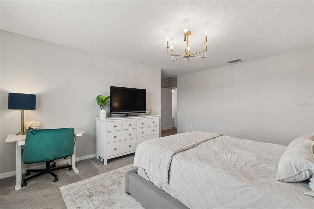 Active With Contract: $427,800 (6 beds, 3 baths, 2614 Square Feet)