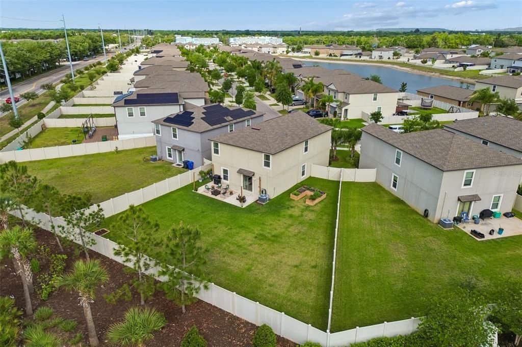 Active With Contract: $427,800 (6 beds, 3 baths, 2614 Square Feet)