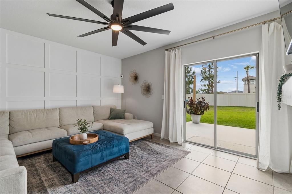 Active With Contract: $427,800 (6 beds, 3 baths, 2614 Square Feet)