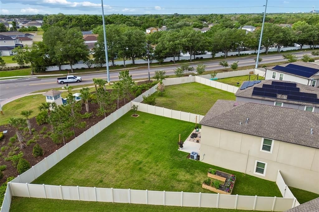Active With Contract: $427,800 (6 beds, 3 baths, 2614 Square Feet)