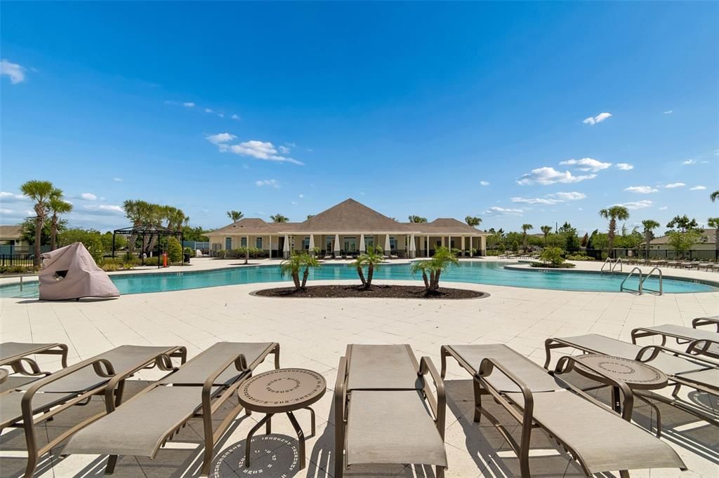 Active With Contract: $427,800 (6 beds, 3 baths, 2614 Square Feet)