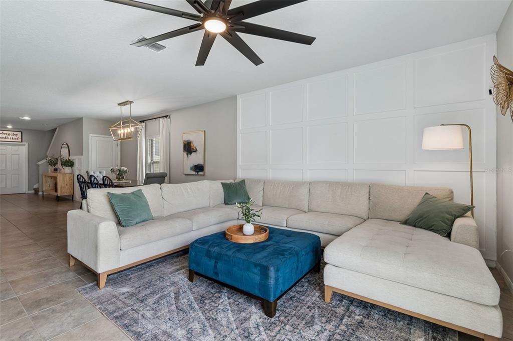 Active With Contract: $427,800 (6 beds, 3 baths, 2614 Square Feet)