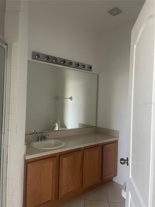 For Rent: $1,850 (2 beds, 2 baths, 987 Square Feet)