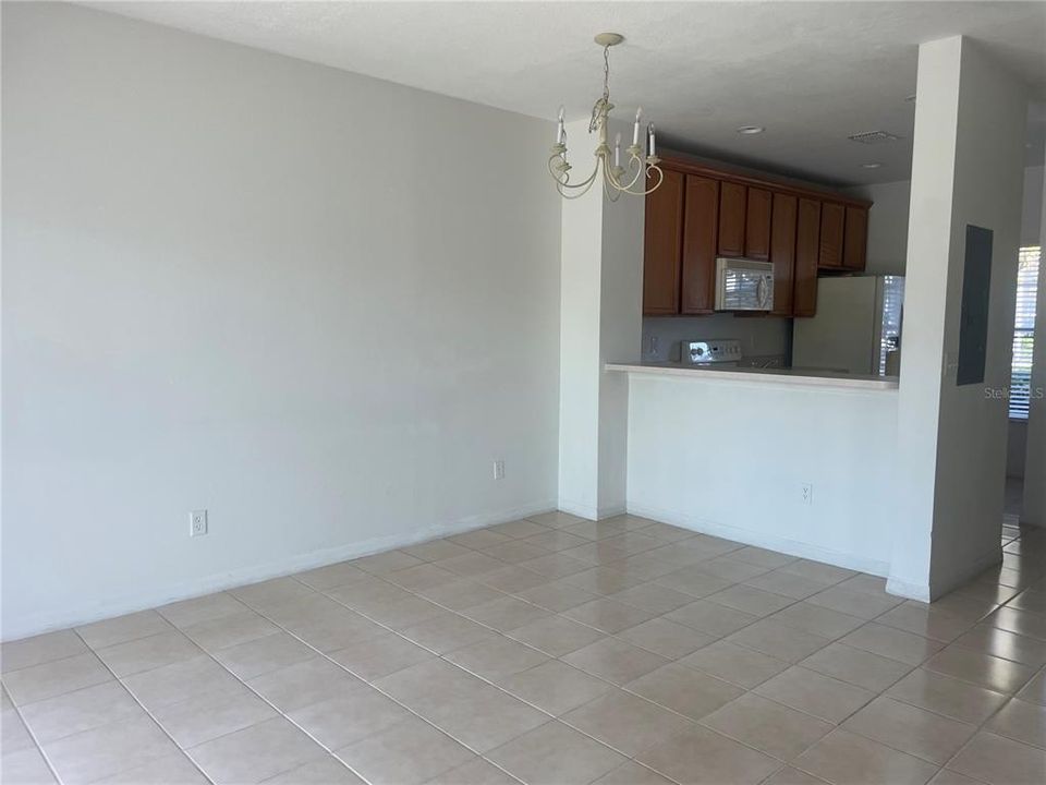 For Rent: $1,850 (2 beds, 2 baths, 987 Square Feet)