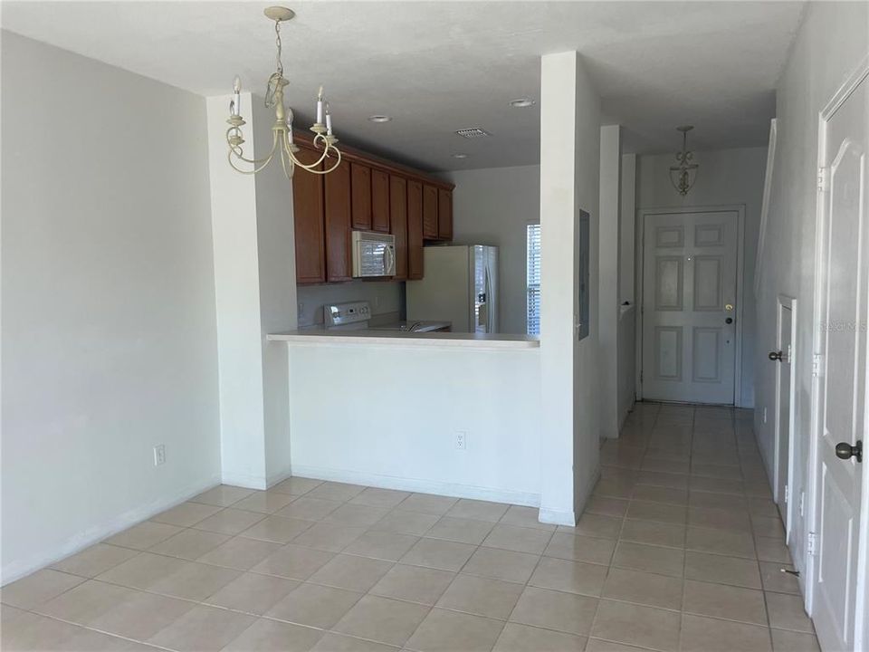 For Rent: $1,850 (2 beds, 2 baths, 987 Square Feet)