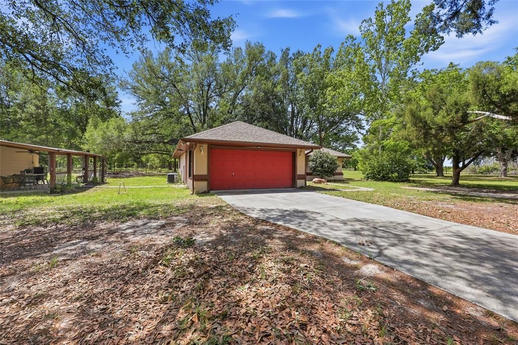 For Sale: $414,000 (3 beds, 2 baths, 1557 Square Feet)