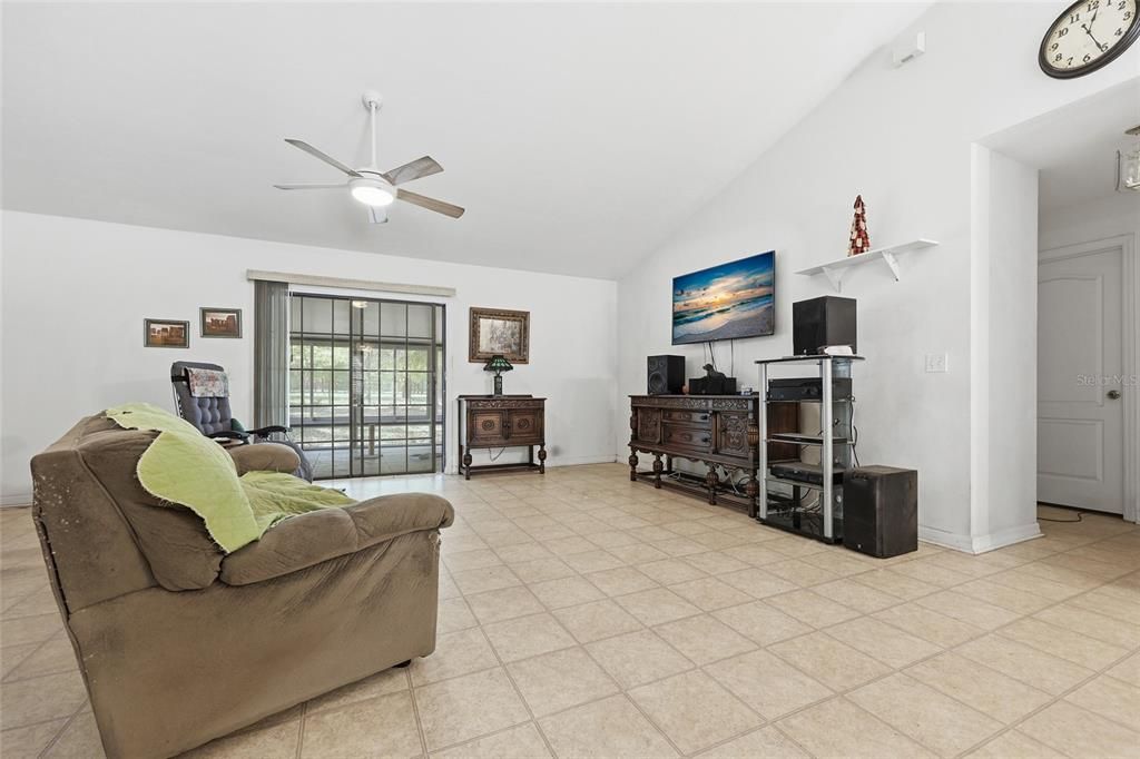 For Sale: $414,000 (3 beds, 2 baths, 1557 Square Feet)