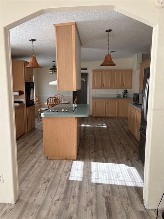 For Sale: $415,000 (5 beds, 5 baths, 3260 Square Feet)
