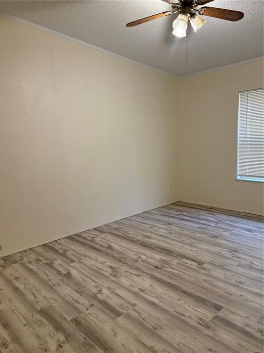 For Sale: $415,000 (5 beds, 5 baths, 3260 Square Feet)