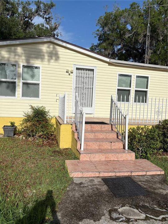 For Sale: $415,000 (5 beds, 5 baths, 3260 Square Feet)