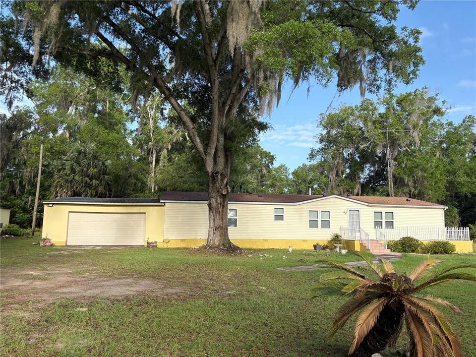 For Sale: $415,000 (5 beds, 5 baths, 3260 Square Feet)