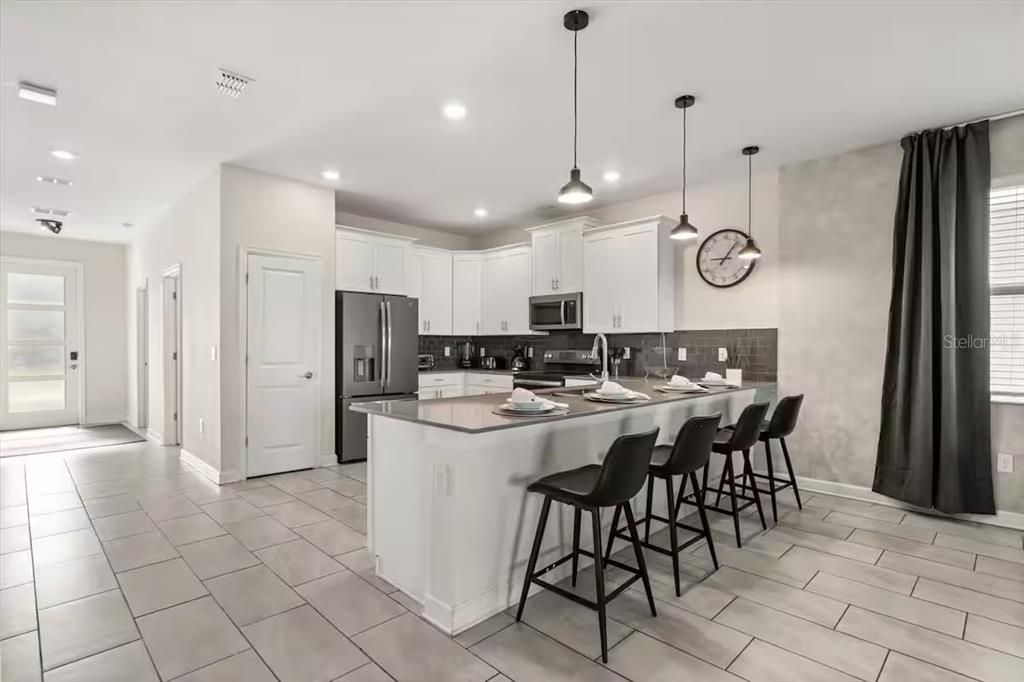 For Sale: $890,000 (9 beds, 5 baths, 3922 Square Feet)