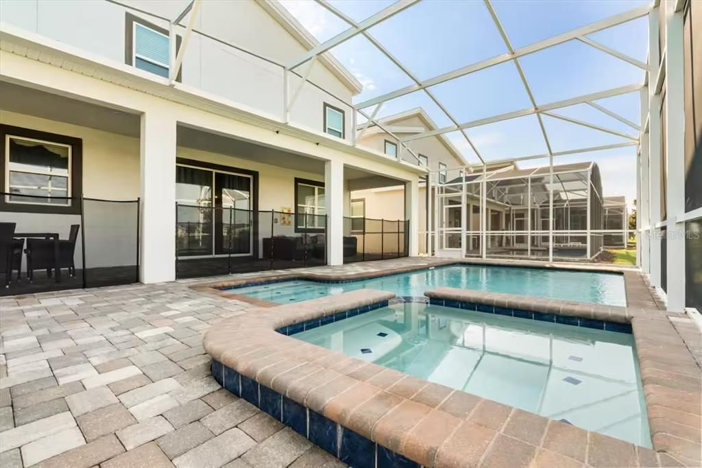 For Sale: $890,000 (9 beds, 5 baths, 3922 Square Feet)
