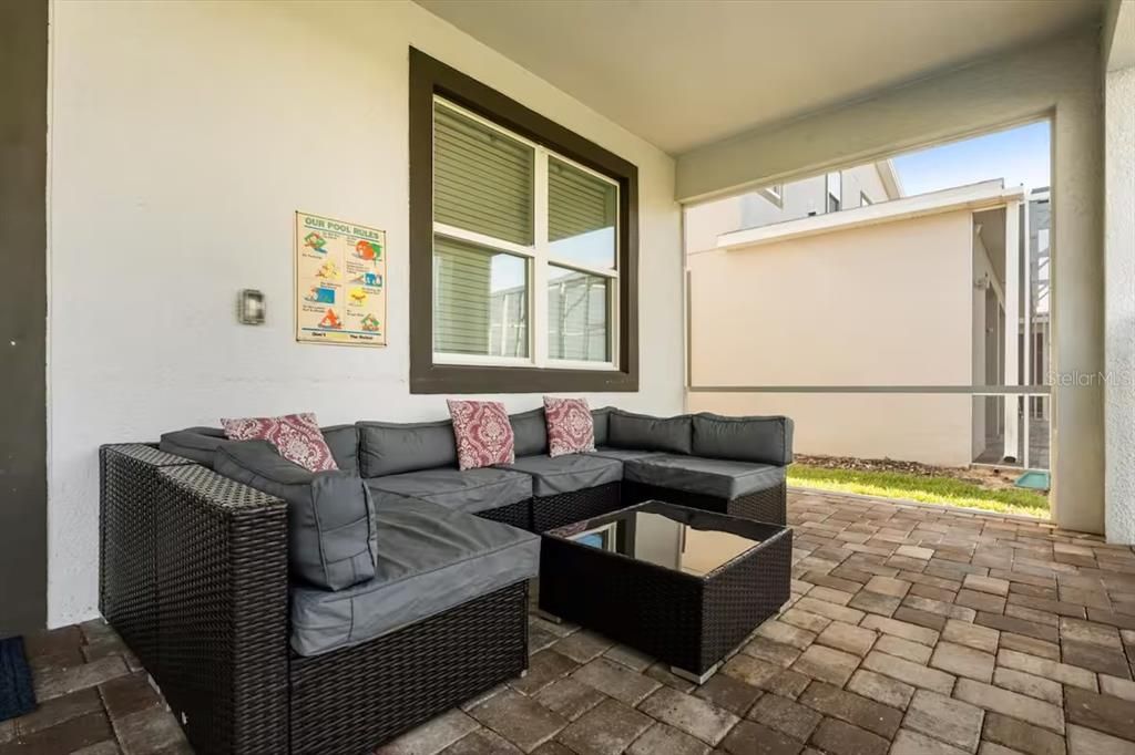 For Sale: $890,000 (9 beds, 5 baths, 3922 Square Feet)