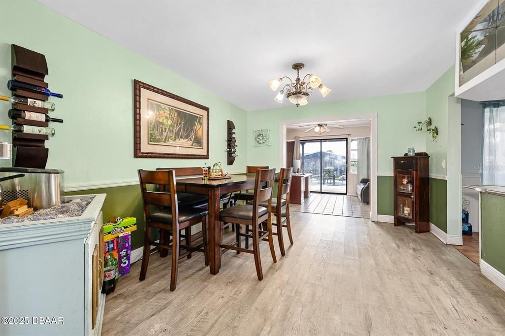 En Venta: $405,000 (2 camas, 2 baños, 1544 Pies cuadrados)