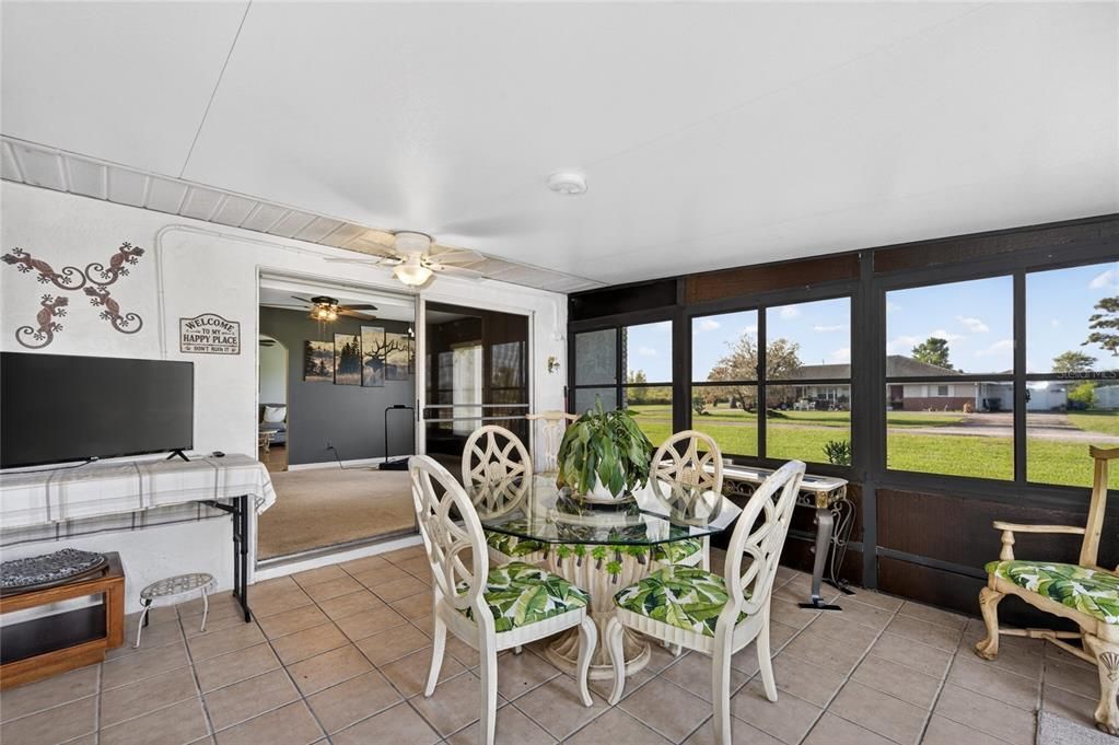 For Sale: $198,999 (2 beds, 2 baths, 1405 Square Feet)