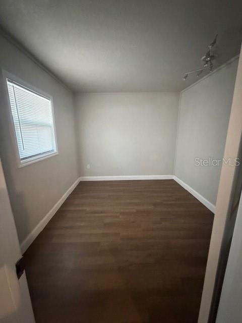 For Rent: $1,150 (2 beds, 1 baths, 1344 Square Feet)