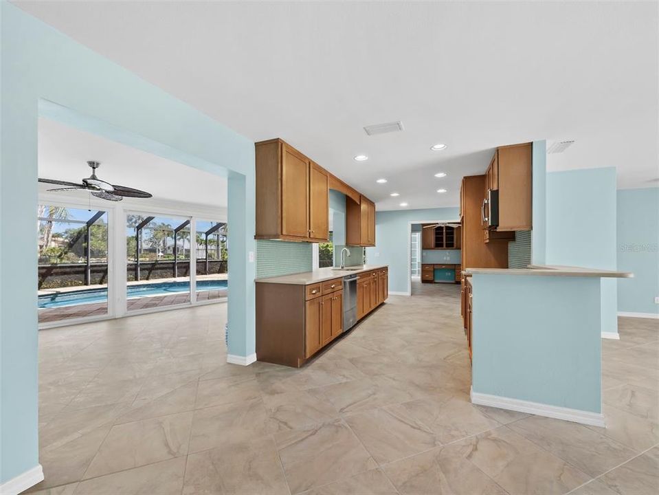 For Sale: $1,795,000 (0.36 acres)