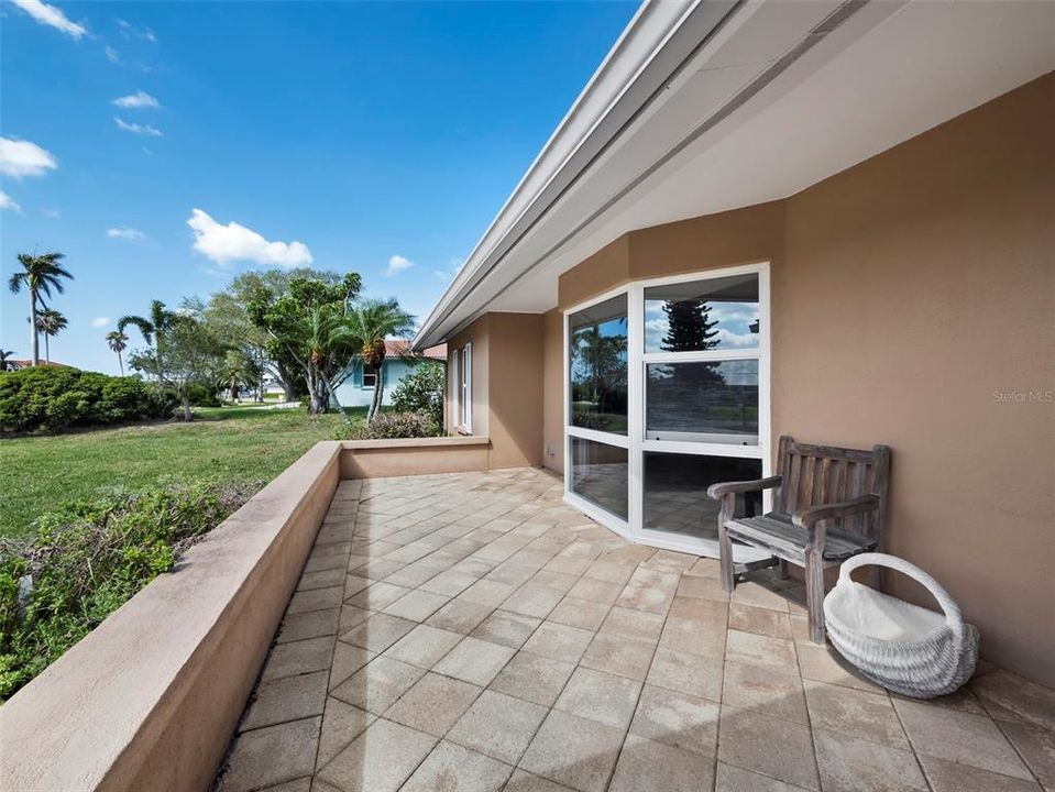 For Sale: $1,795,000 (0.36 acres)