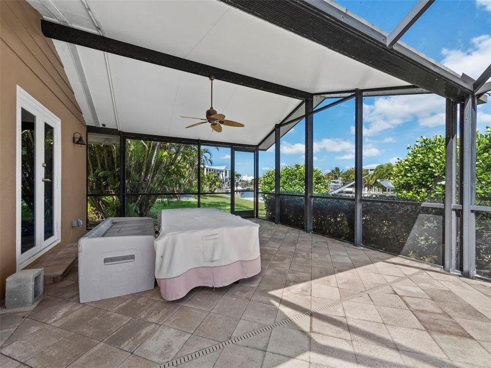 For Sale: $1,795,000 (0.36 acres)