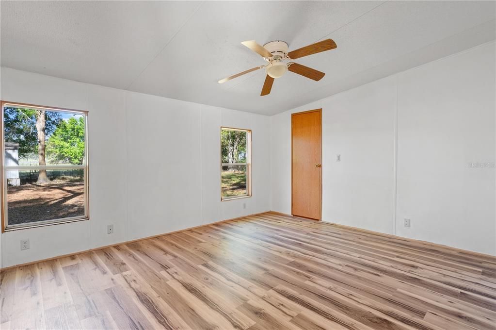 For Sale: $197,500 (3 beds, 2 baths, 1188 Square Feet)