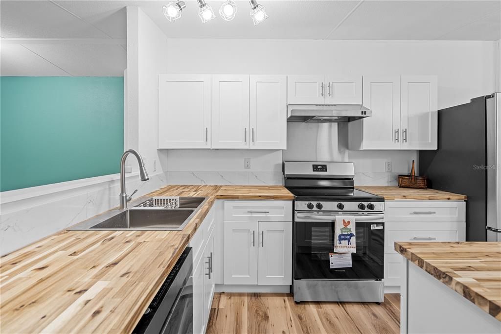 For Sale: $197,500 (3 beds, 2 baths, 1188 Square Feet)