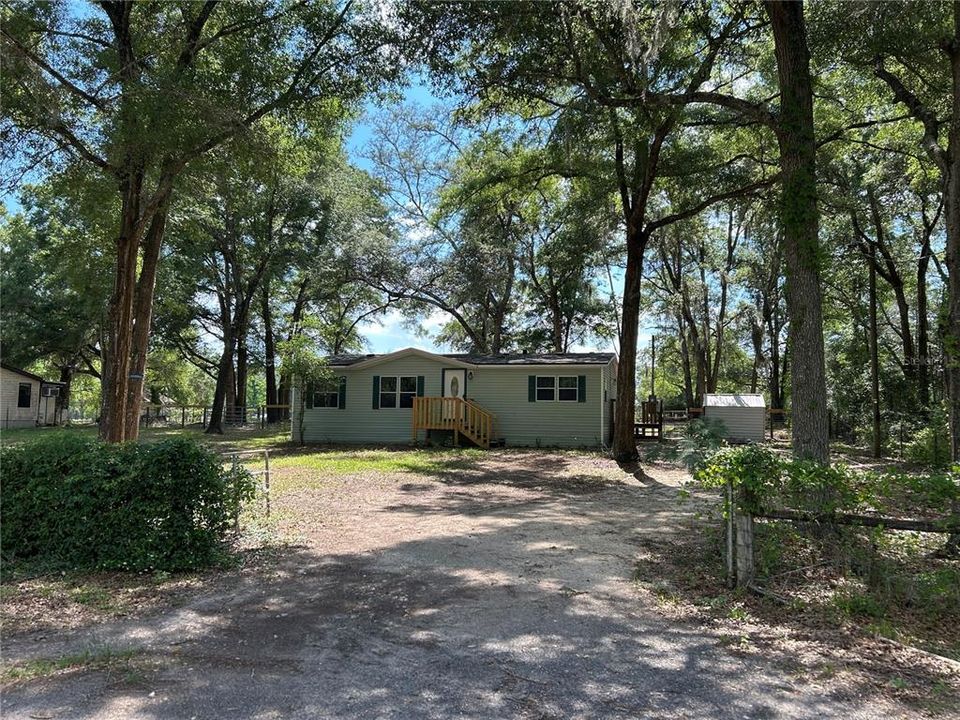 For Sale: $197,500 (3 beds, 2 baths, 1188 Square Feet)