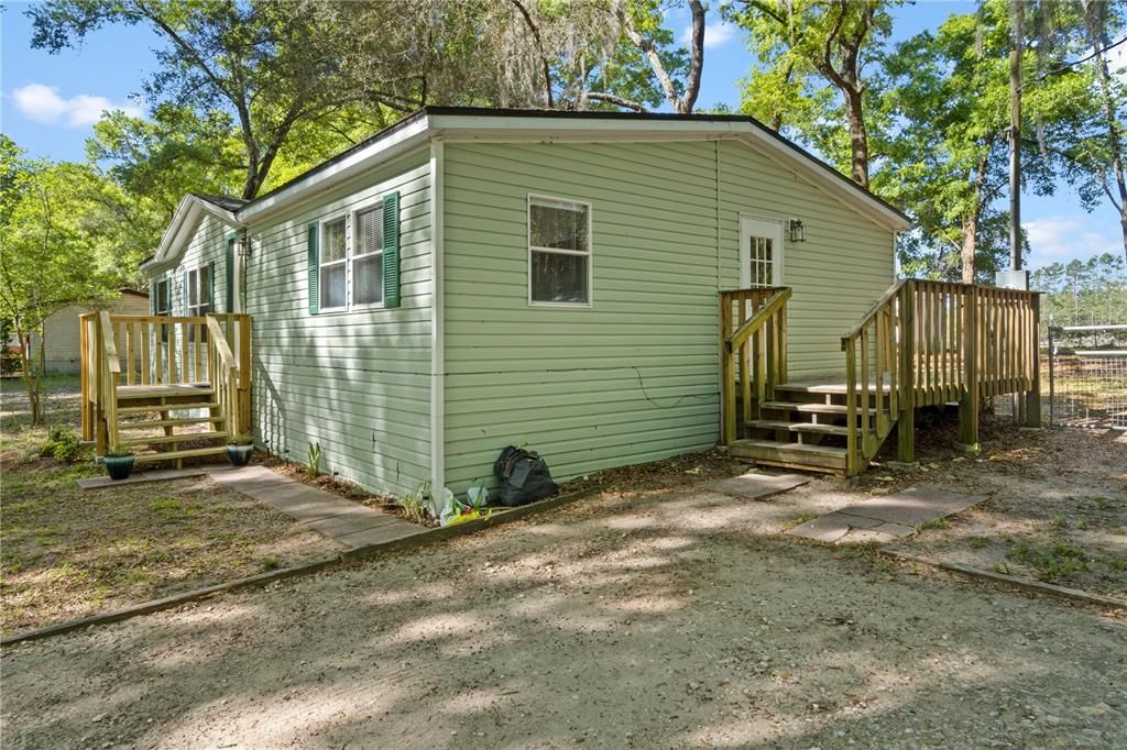 For Sale: $197,500 (3 beds, 2 baths, 1188 Square Feet)