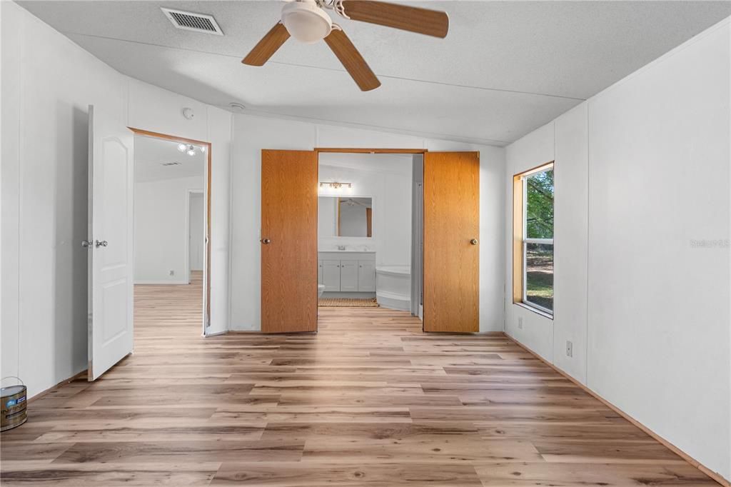 For Sale: $197,500 (3 beds, 2 baths, 1188 Square Feet)