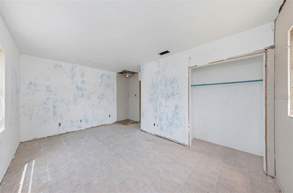 На продажу: $235,000 (3 спален, 2 ванн, 1436 Квадратных фут)