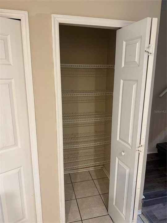 For Sale: $209,999 (2 beds, 1 baths, 1184 Square Feet)