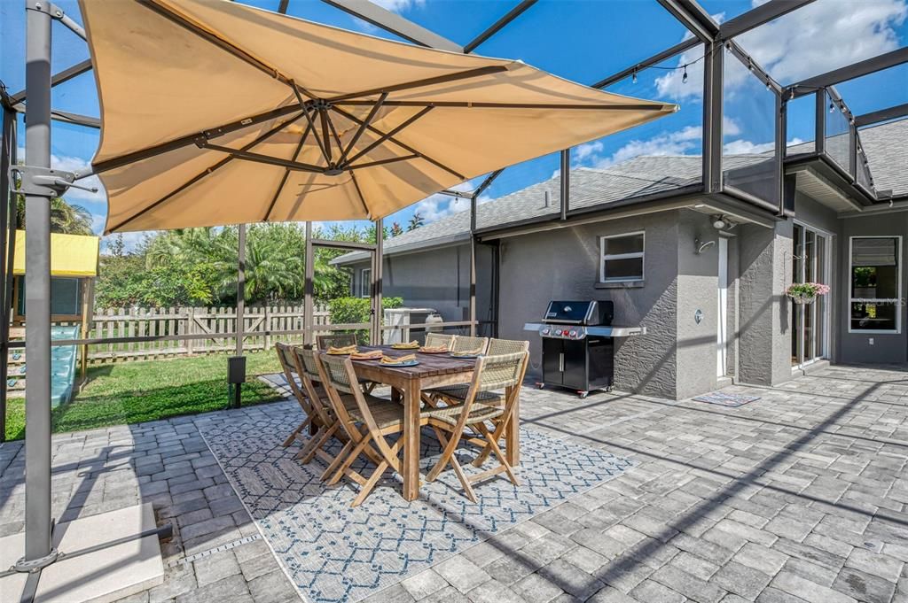 Activo con contrato: $649,000 (4 camas, 3 baños, 2368 Pies cuadrados)